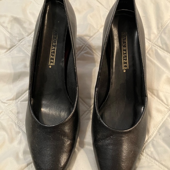 NATURALIZER Power Heels Black Size 10 Classic All-Occasion Timeless - Picture 3 of 5